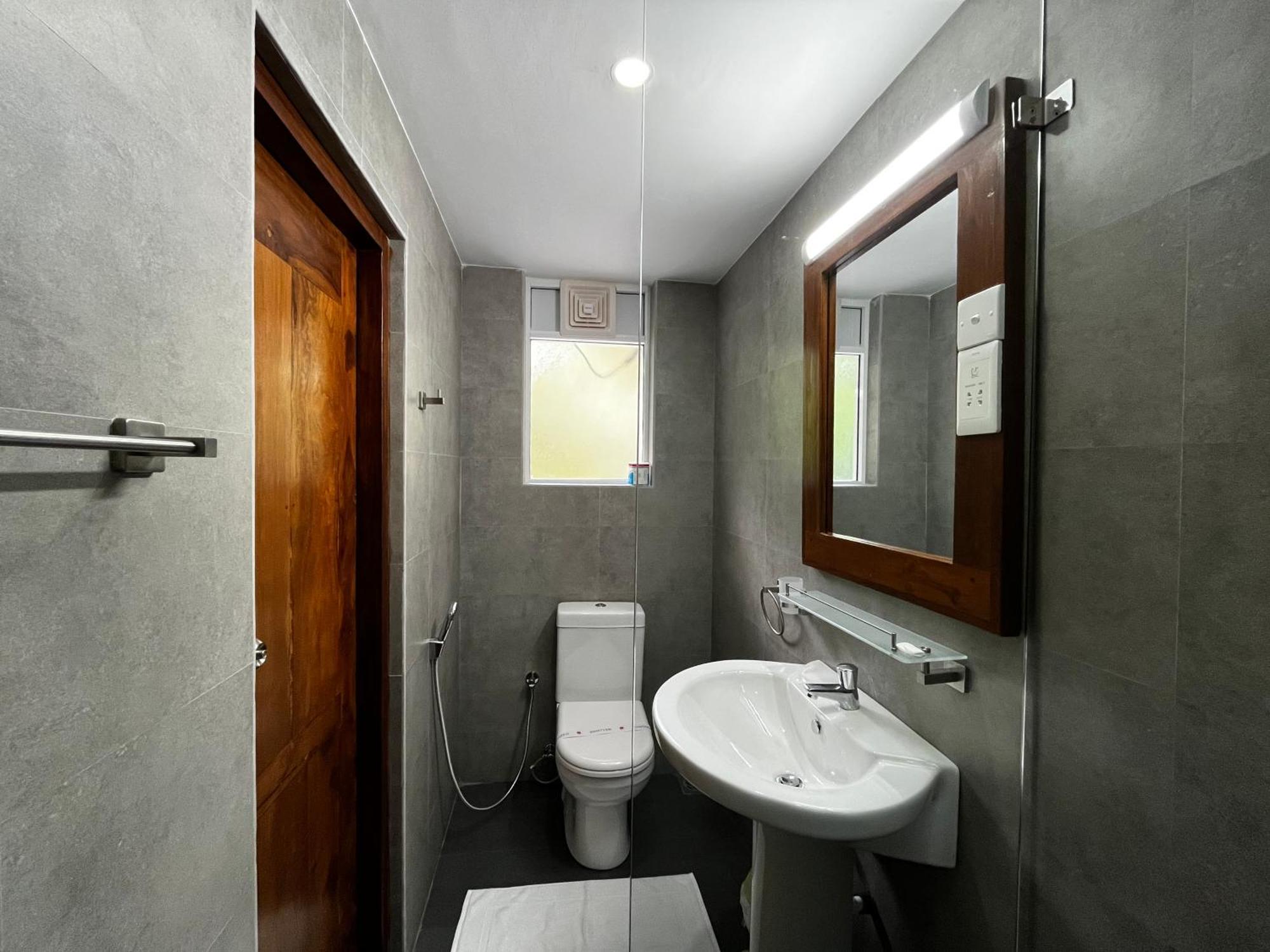 Livin Lush Luxury Retreat Hotel Anuradhapura Exterior photo