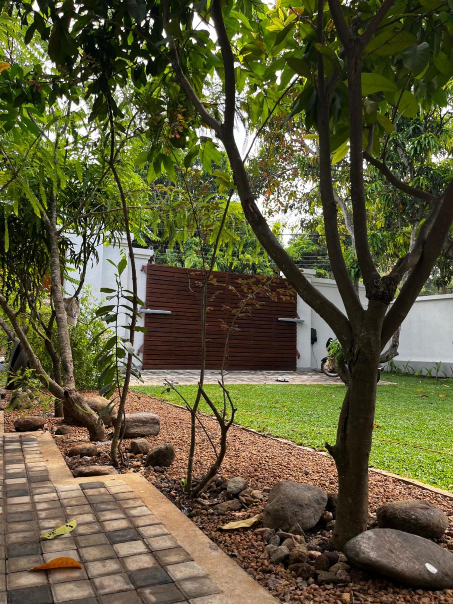 Livin Lush Luxury Retreat Hotel Anuradhapura Exterior photo